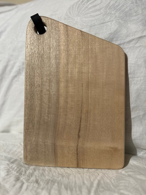 Medium Myrtle Charcuterie Board